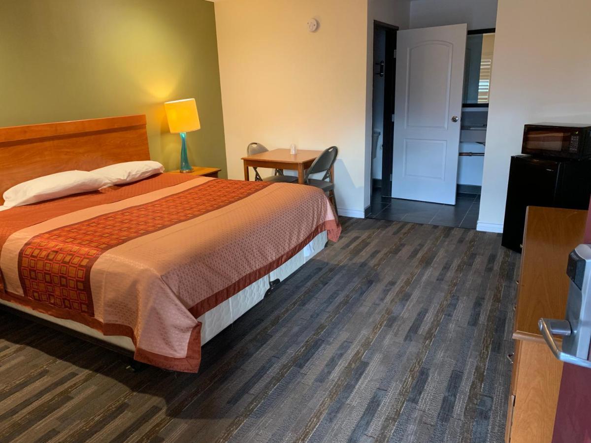 Desert Inn Motel Corona Eksteriør billede