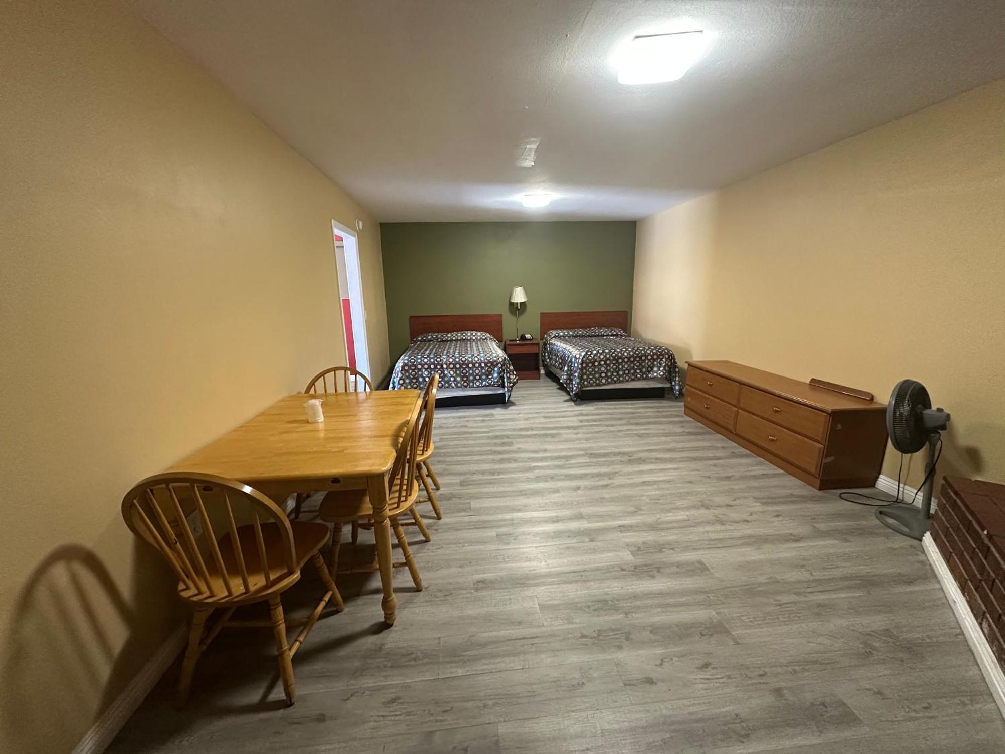 Desert Inn Motel Corona Eksteriør billede