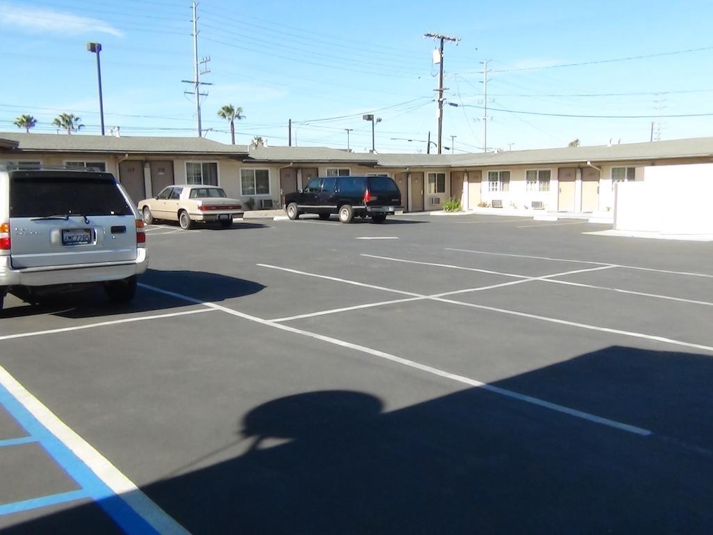 Desert Inn Motel Corona Eksteriør billede