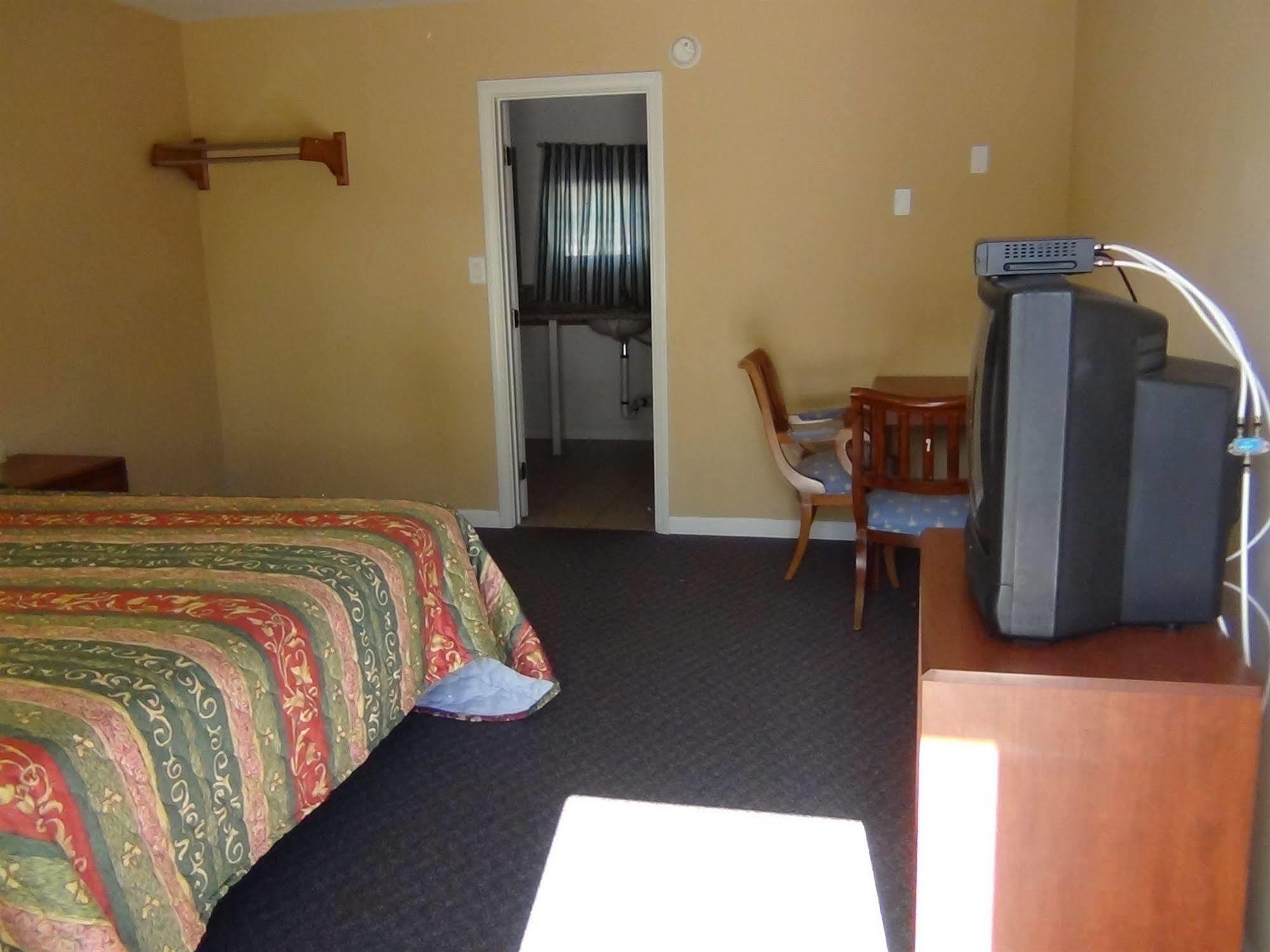 Desert Inn Motel Corona Eksteriør billede