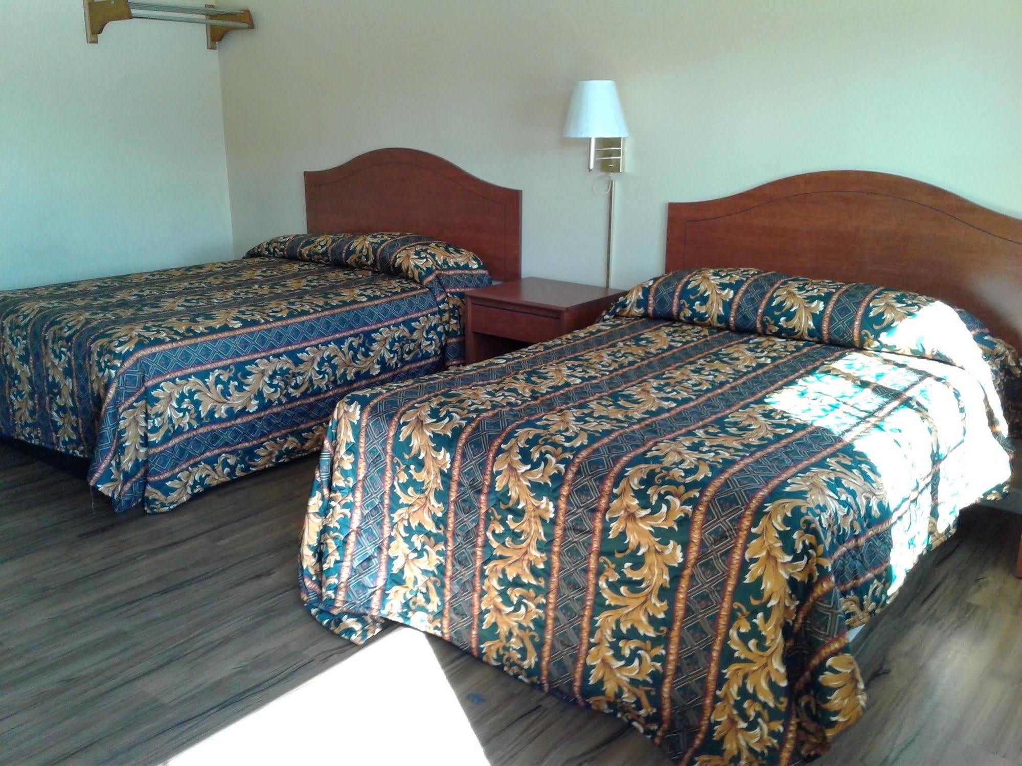 Desert Inn Motel Corona Eksteriør billede
