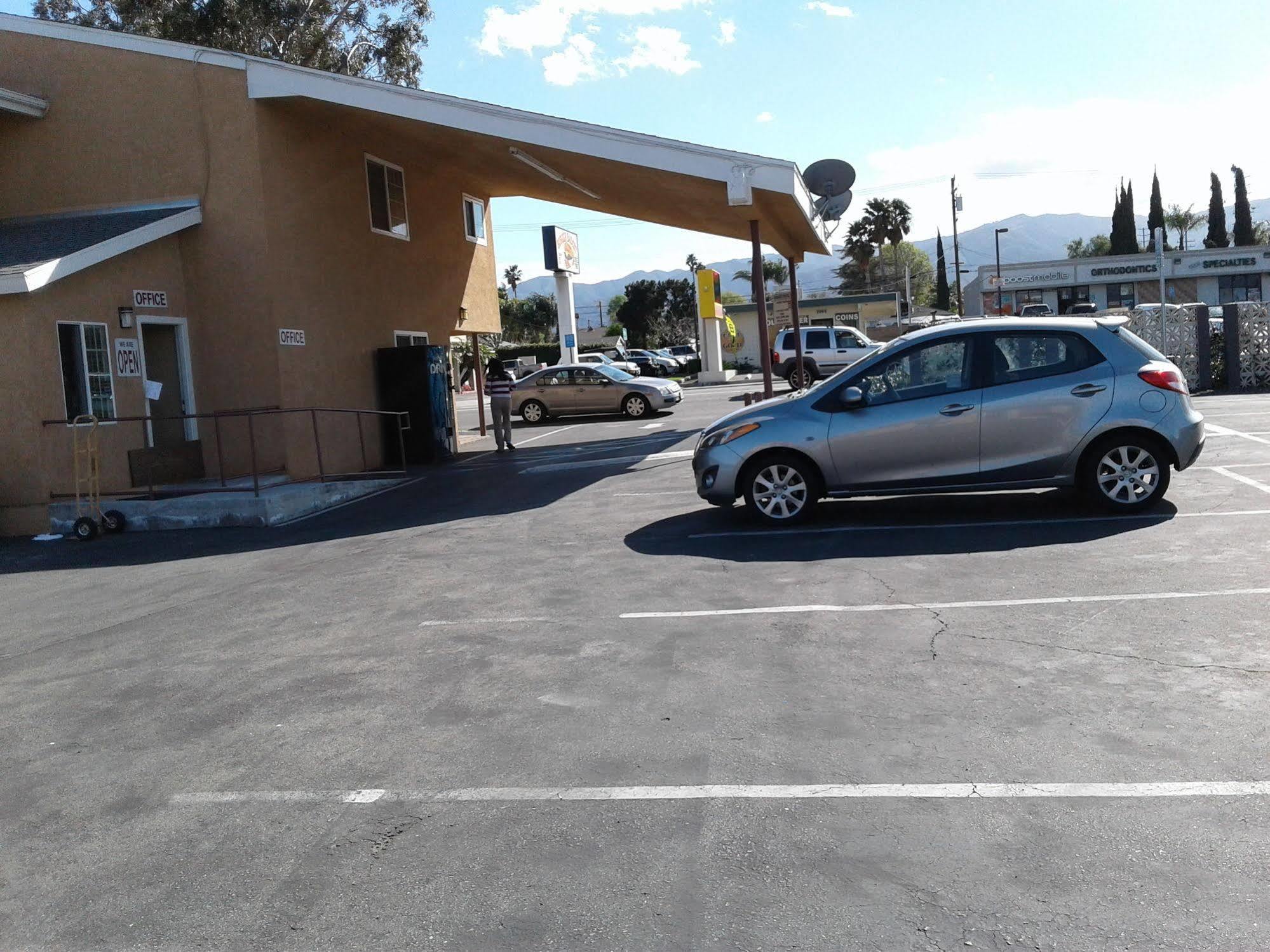 Desert Inn Motel Corona Eksteriør billede