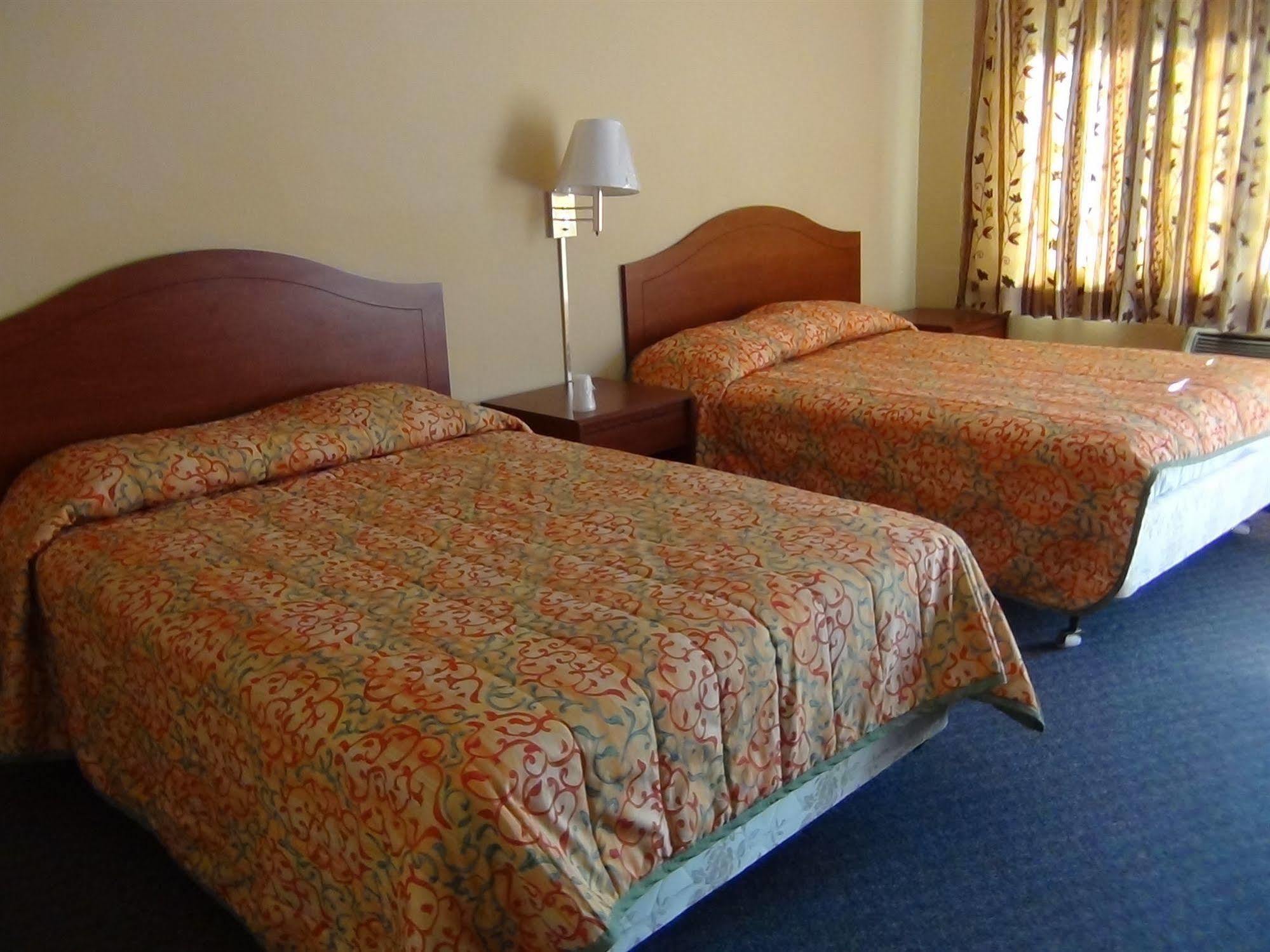 Desert Inn Motel Corona Eksteriør billede